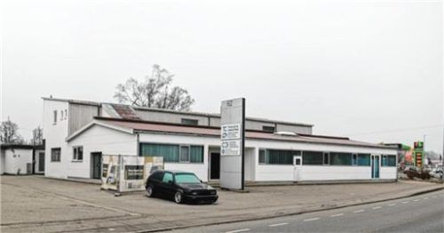 Auf diesem Areal soll die neue Flüchtlingsunterkunft für 212 Personen entstehen. Foto Riediger