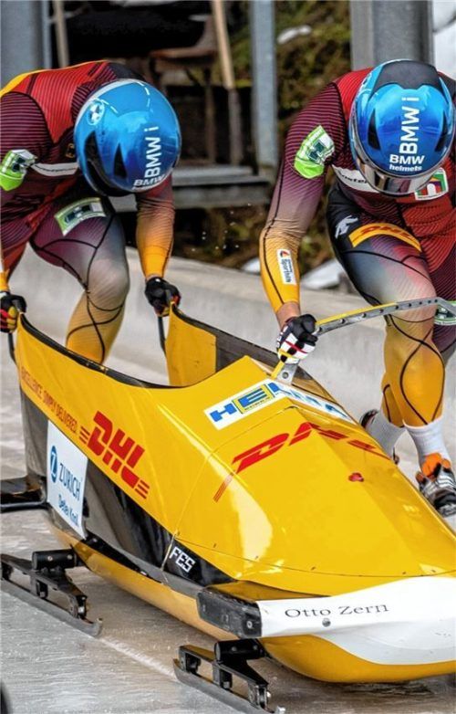Auf Erfolgskurs im Zweierbob: Tobias Dostthaler (rechts) und Bremser Alexander Schaller. Foto  Michael Schwab