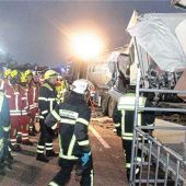 Lastwagen von der Straße auf die Schiene