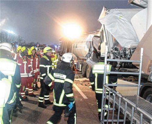 Bei dem schweren Unfall auf der A93 kam Anfang Februar ein Lastwagenfahrer aus der Ukraine ums Leben.Foto Reisner