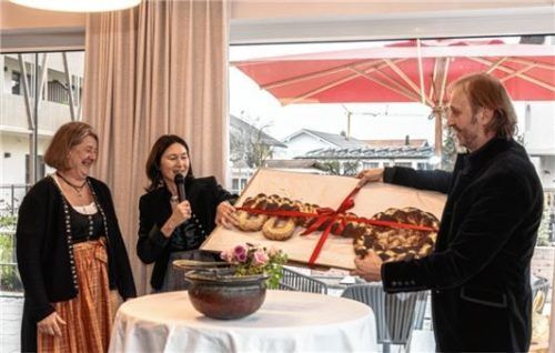 Bei der feierlichen Eröffnung des Seniorenwohnheims „Dahoam in Prutting“.Foto Gemeinde