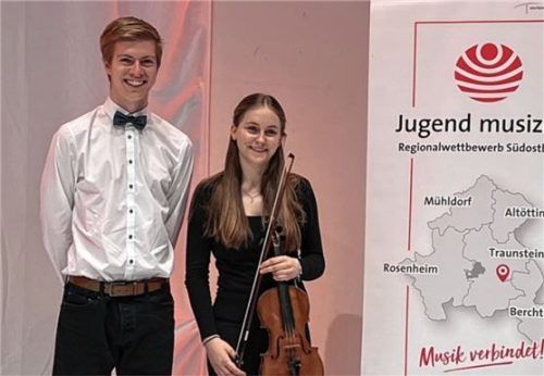 Beim Regionalwettbewerb erfolgreich: Simon Weinzierl und Eva Lasetzky haben es geschafft. Sie dürfen zum Landeswettbewerb von „Jugend musiziert“.Foto re