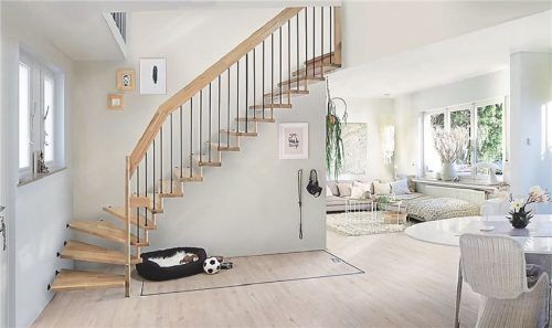 Bodenluken verschwinden unsichtbar im Boden und schaffen zusätzliche Abstellfläche. Foto Treppenmeister