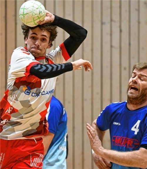 Bruckmühls Benjamin Schubert-K. erzielte neun Treffer im Bezirksliga-Derby gegen Brannenburg.Foto Fischer