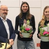 Angelina Maras und Luna Fellinger geehrt