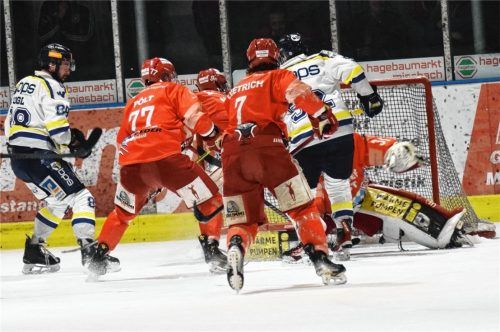 Der EHC Waldkraiburg hat im sechsten Spiel mit angeschlagenem Kader eine 4:9-Niederlage beim TEV Miesbach einstecken müssen. Foto Paolo Del Grosso