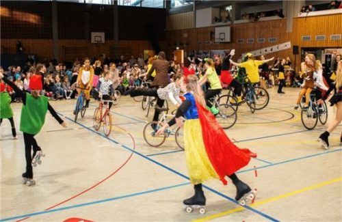 Der Schlussakt mit allen Sportlern wurde mit besonders viel Applaus von den Zuschauern quittiert.