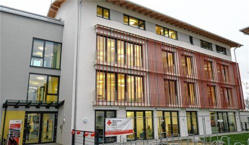 Die neue Kindertagesstätte „Kleine Weltentdecker“ im Bad Aiblinger Stadtteil Harthausen wurde feierlich eingeweiht. Fotos bjn