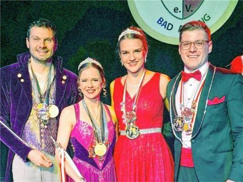 Die Rosenheimer Regenten, Prinz Andreas und Prinzessin Sophia, mit den gastgebenden Tollitäten.