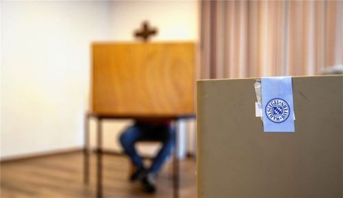 Die zwei Kreuze waren schnell gemacht. 53124 Wähler aus dem Mangfalltal gaben am Sonntag ihre Stimme ab. Foto  dpa