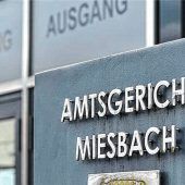 Liebesbetrüger zockt Frauen ab