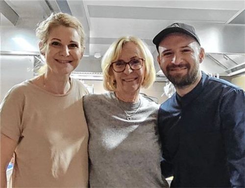 Freuen sich auf die Eröffnung: Daniela von Bentzel, ihre Mutter Christine Bierbichler und Koch Matthias Kumberger.