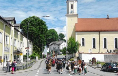 Im Sommer vergangenen Jahres feierte der Musikverein D’Hofmarkmusikanten sein 35-jähriges Bestehen. Foto Jaensch