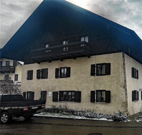 In zwei neuen Flüchtlingsunterkünften in Ostermünchen – unser Bild zeigt eine von ihnen – können bis zu 80 Flüchtlinge unterkommen. Die Gemeinde will sich solidarisch zeigen. Dies zeigte auch ein Workshop, der jüngst zum Thema stattfand.Foto  stache