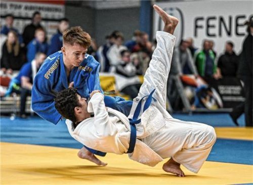 Maxim Weisser (links) holte sich trotz Gewichtsverlust die süddeutsche Silbermedaille. Foto re