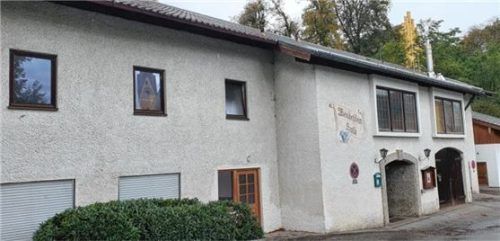 Gehört mit zu den größten Investitionen der Gemeinde Brannenburg: die Sanierung der Wendelsteinhalle. Foto mc