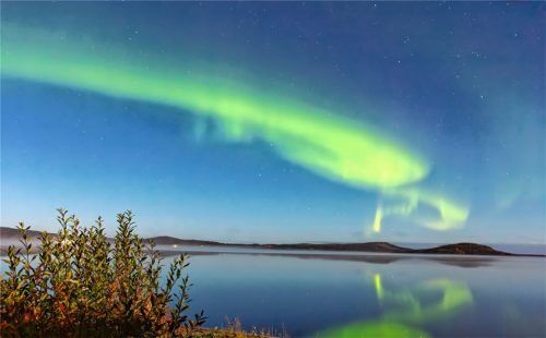 Polarlicht am Inarisee in Finnland: In seinem Vortrag referiert Friedhelm Walter über eine Reise durch Lappland. re