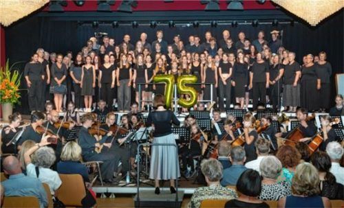 Reges Kultur- und Vereinsleben: Beim Festakt der Chöre und Orchester.Foto Berger