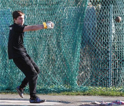 Serafin Mühle vom TSV Wasserburg siegte vierfach in der Klasse der männlichen Jugend B.Foto Ludwig Stuffer
