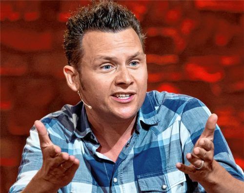 Tobias Mann hat eine starke Bühnenpräsenz. Doch wie tickt er privat? Der preisgekrönte Kabarettist verrät es im Interview. Foto DPA