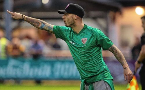 Trainer Aleksandro Petrovic und der TSV Buchbach wollen im letzten Vorbereitungsspiel vor dem Wiederanpfiff der Regionalliga Bayern einen Sieg feiern.Foto mb.presse – buchholz