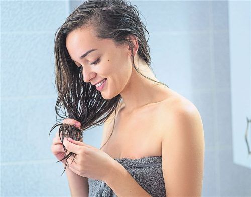 Wer zu Hause kürzer duscht, verbraucht weniger Energie. Foto Panthermedia/goffkein