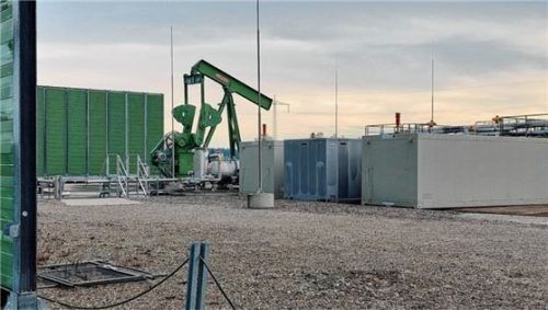 Wo vorher nach Öl gebohrt wurde, soll warmes Wasser fliessen. Foto Rita Stettner