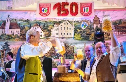 Zünftig ging es bei der 150-Jahr-Feier der FreiwilligenFeuerwehren Edling und Steppach zu.