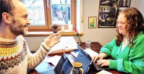 „Zweifler, Pilger, Donnersohn“, so lautet der Untertitel des Stücks über den Apostel Jakobus, das das Autoren-Ehepaar Julia und Werner Hofmann geschrieben hat.Foto Hötzelsperger