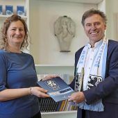 60: Panini-Album ins Monacensia aufgenommen