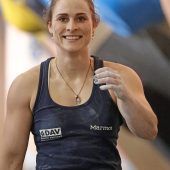 Der „alte Hase“ zeigt‘s den jungen Hüpfern