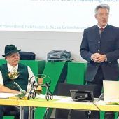Bayerns Trachtler treffen sich in Raubling