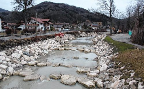 Auch in diesem Jahr wird die Sanierung des Hochwasserschutzes am Steinbach fortgesetzt, die im Haushalt der Gemeinde mit 71000 Euro zu Buche schlägt.Foto Steffenhagen