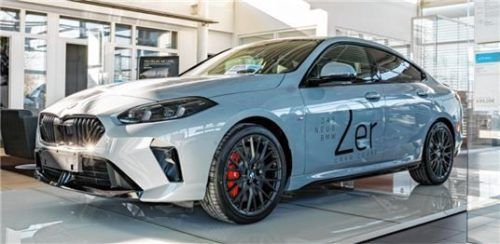 Das Autohaus Vogl stellte exklusiv neben dem neuesten Opel Frontera auch den BMW 2er Gran Coupé, das MINI Cooper Cabrio und den Hyundai INSTER vor.