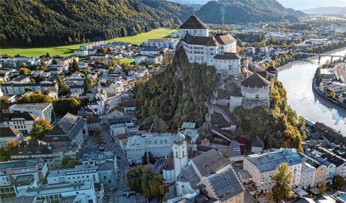 Die Festung Kufstein steht seit Jahrhunderten für eine bewegte Geschichte, der MusicalSommer Kufstein seit bald 20 Jahren für großartige Theaterunterhaltung.