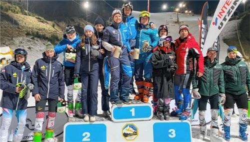 Die schnellsten Teams am Hocheck: Oberaudorf (Mitte) siegte vor Oberhaching (links) und Dachau (rechts).Foto re