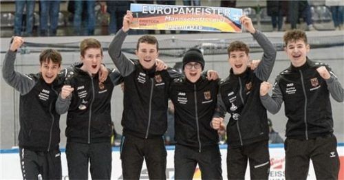 Die U16 gewann nach einem 9:2-Sieg über Italien Gold.