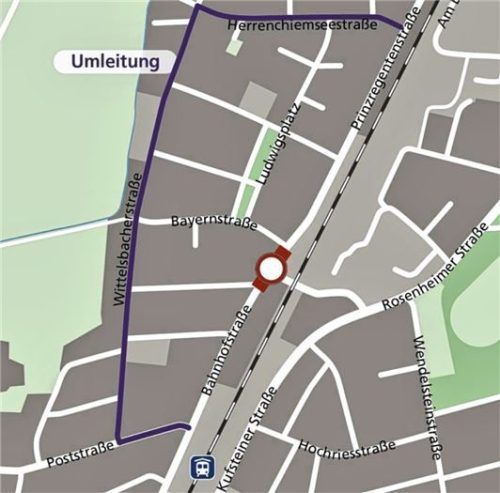 Die Umleitung um die Raublinger Bahnhofstraße. Anwohner können bis zu Beginn der Baustelle (rot) vorfahren. Klinger