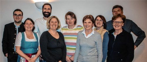 Die Vorstandschaft der Ostermünchner Gartler: (von links) Florian Wieland, Michaela Neumayer, Stefan Schmaderer, Bernadette Müller, Antonie Huber, Maria Heinzl-Grabl, Birgit Westner, Reinhard Rückerl, Maria Thanner. Foto  stache