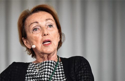 Dr. Eva Umlauf betreibt als eine der letzten Holocaustüberlebenden Aufklärungsarbeit an Schulen. Foto Federico Gambarini (dpa)
