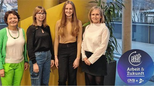 Emilia und Ronja berichten über ihre Erfahrungen an der Berufsschule Plus in Mühldorf: (von links) Veronika Marczuk, Emilia Neubauer, Ronja Halmbacher und Dagmar Steiner. Foto ci