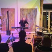 Eintauchen in ein elektro-akustisches Universum