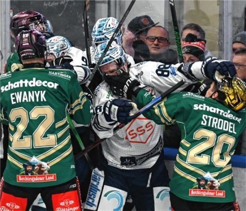 Es wird sich nichts geschenkt: Die DEL2-Play-offs laufen für die Starbulls Rosenheim aktuell nicht nach Plan.Foto Ziegler