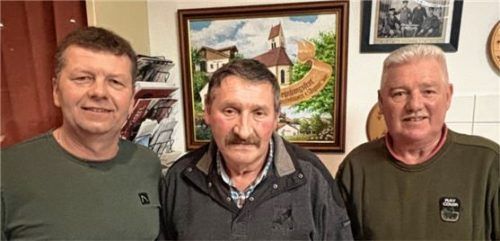 Für ihre jahrelange Arbeit in der Vorstandschaft bedankte sich Vorstand Josef Westner (links) bei Josef Huber (Mitte) und Fritz Huber. Fotos huber