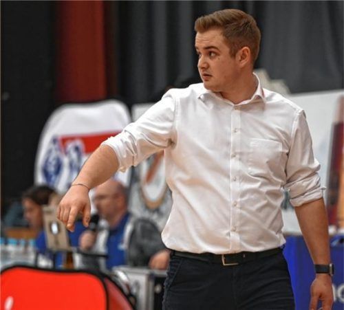 Für Trainer Luis Prantl und seine Mannschaft geht es heute zum MTV Stuttgart.Foto Obermaier