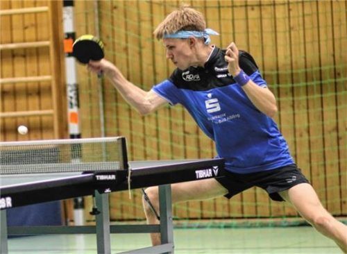 Jonathan Paquet brachte Kolbermoors Herren mit 5:4 in Führung.Foto Gerhard Erlich