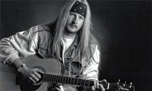 Kai Hunklinger ist Schulleiter an der Grund- und Mittelschule Fürstätt – und spielt in zahlreichen Bands. Das Bild stammt aus den Anfängen seiner Karriere. Foto privat