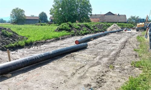 Kostet rund 4,6 Millionen Euro: Der Bau der Trinkwasserleitung von Rosenheim nach Schechen. Foto Gemeinde schechen