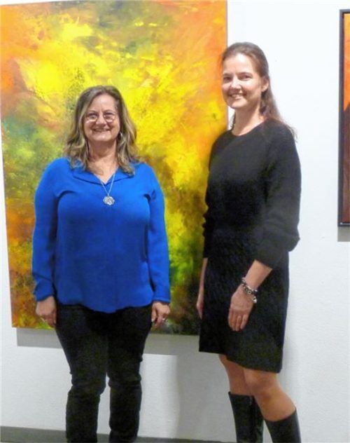 Kunstvereinsvorsitzende Gabriele Röpke (links) mit Kulturreferentin Lydia Partsch.