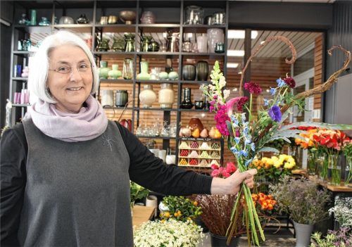 Margit Kamal ist Gestalterin für Blumenkunst. In Waldkraiburg führt sie am Stadtplatz ein eigenes Geschäft. Foto huc